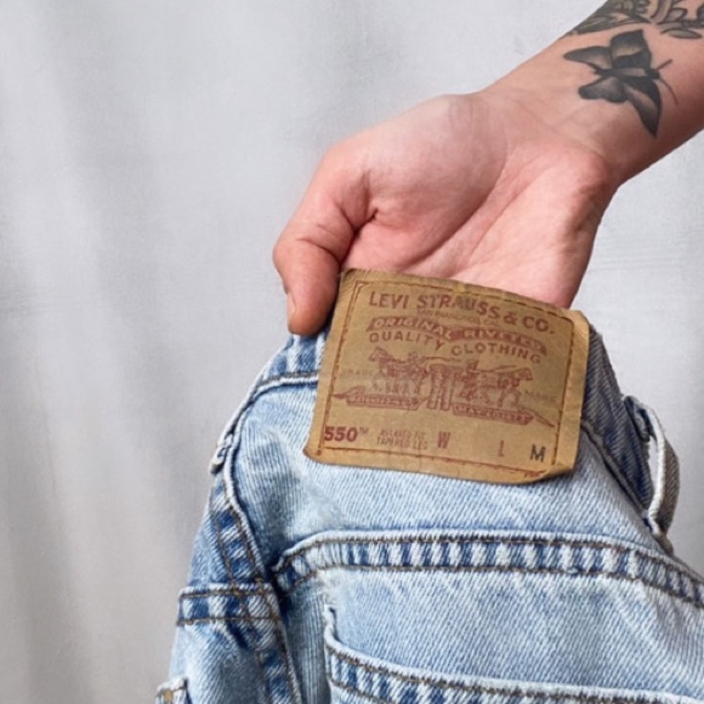 LEVIS 550 VINTAGE LIGHT WASH WEDGIE HIGHWAIST JEAN - Picture 7 of 10